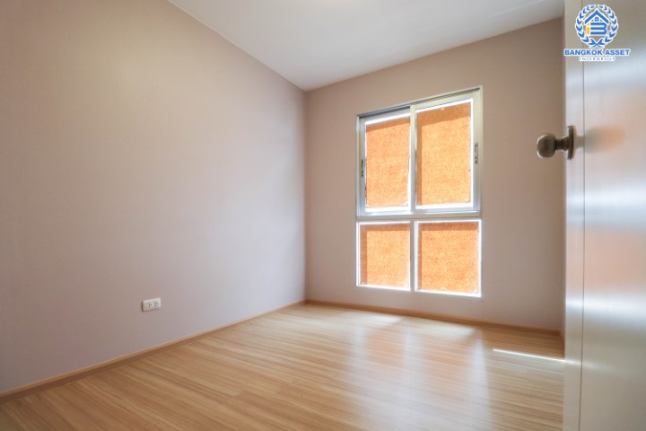 *****คอนโดมิเนียมมือสองย่านกรุงเทพฯ โครงการพลัม แจ้งวัฒนะ เนื้อที่ 46.6 ตร.ว. ฟังก์ชัน 2 ห้องนอน 1 ห้องน้ำ บนทำเลเยี่ยม เพียง 12 นาทีก็ถึงรถไฟฟ้าสายสีแดง "สถานีหลักสี่" ใกล้ไอทีสแควร์, เซ็นทรัลรามอินทรา และทางด่วน "อุตราภิมุข"